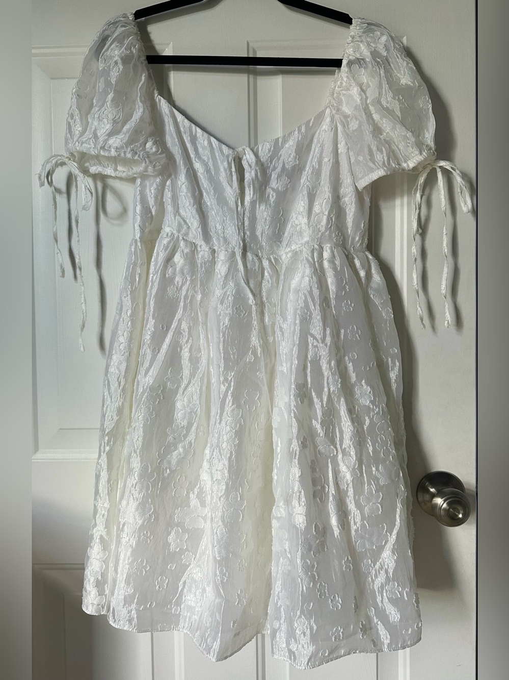 Lulu's White Floral Eyelet Babydoll Puff-Sleeve Dress